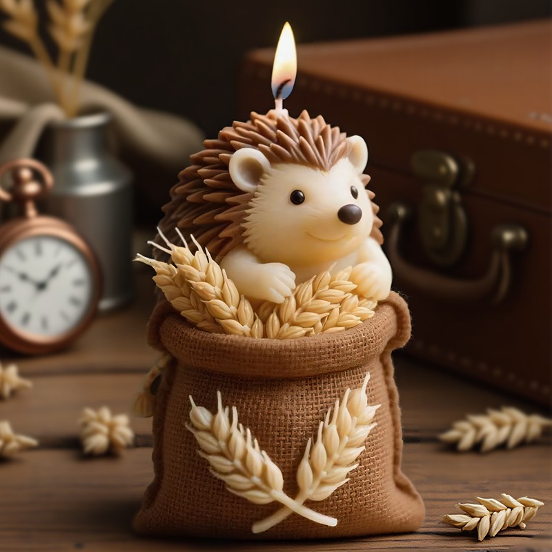 A Cute hedgehog-shaped Candle  - Candle Making Temperature recension och pris